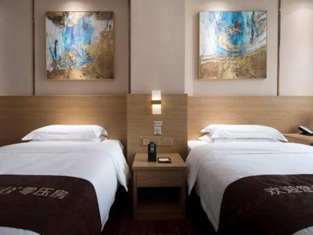 T Social Hotel Guangzhou Railway Station Branch Exteriör bild