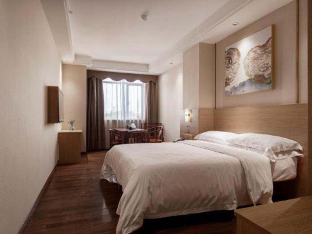 T Social Hotel Guangzhou Railway Station Branch Exteriör bild
