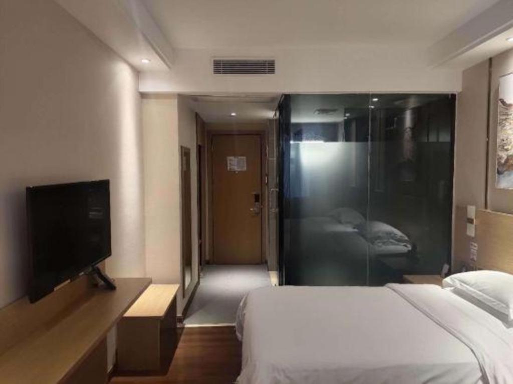 T Social Hotel Guangzhou Railway Station Branch Exteriör bild