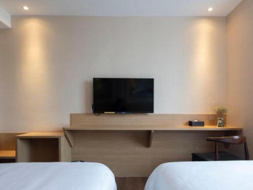 T Social Hotel Guangzhou Railway Station Branch Exteriör bild